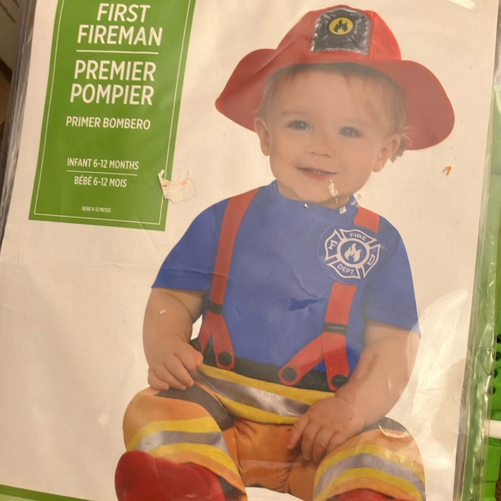 Firefighter outfit NIP 6-12 months